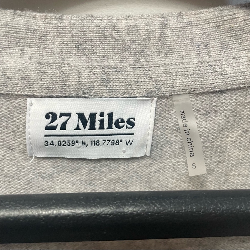 27 Miles 100% Cashmere Gray Sweater Cardigan Black Star Collegiate Preppy Small - Picture 3 of 6